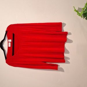 Chicos Red Travlers Mid Sleeve Length Top